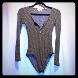 🍧Ribbed Long-sleeve Bodysuit